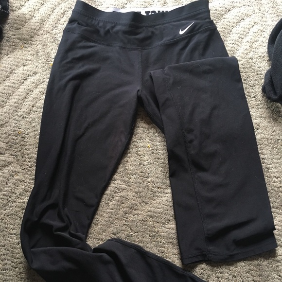 Nike Yoga Pants - Picture 2 of 4